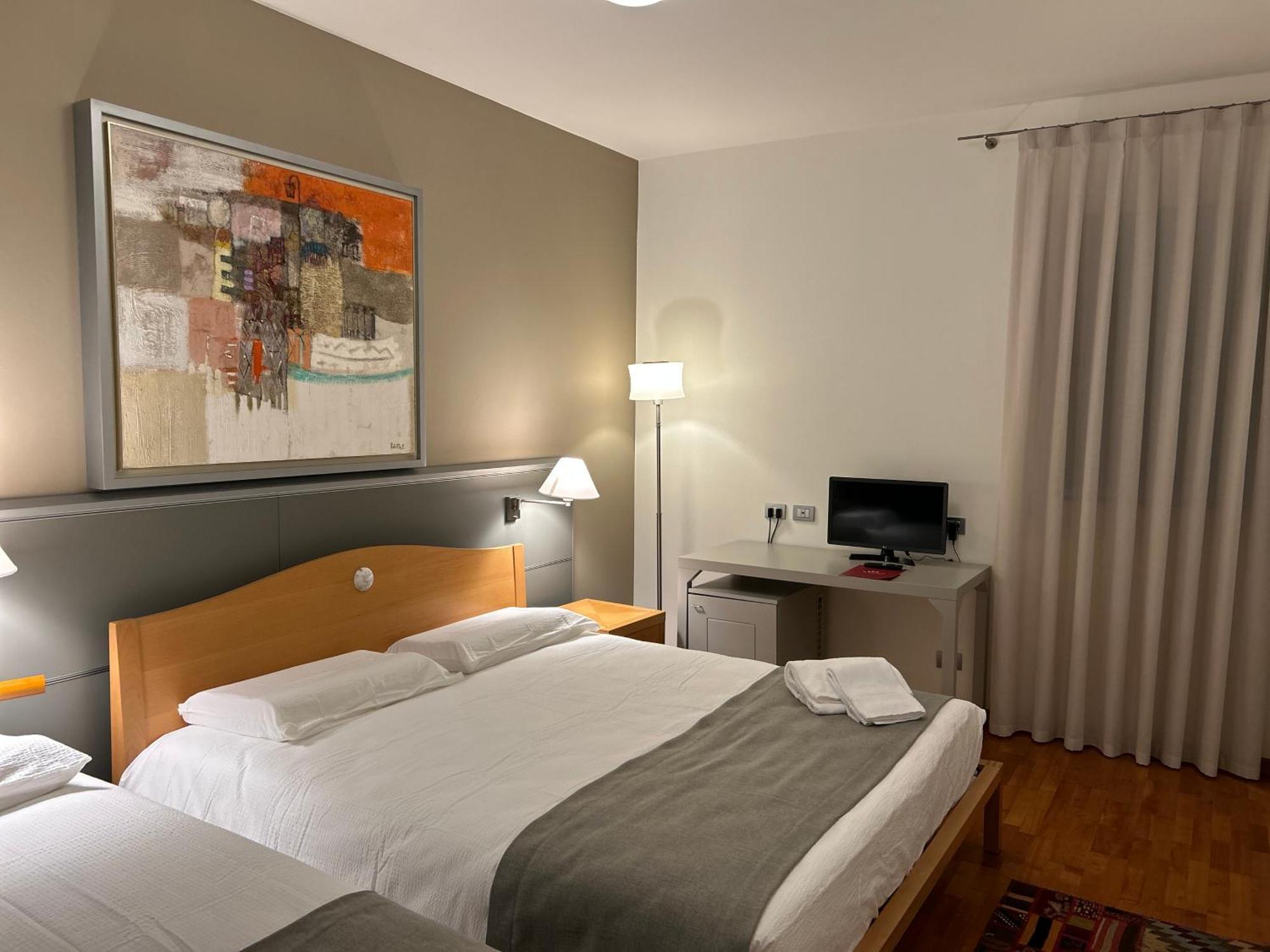 Hotel Centrale Resana Esterno foto