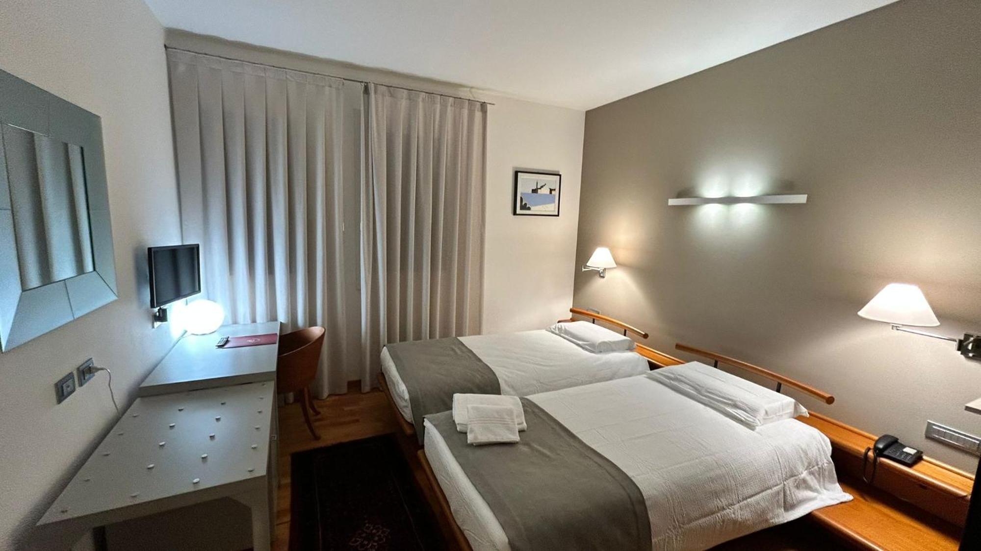 Hotel Centrale Resana Esterno foto
